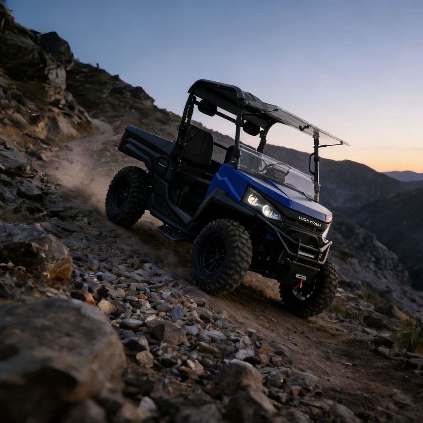 شکار کے لیے 73.6V الیکٹرک UTV 4WD EPS اسٹیئرنگ 20KW چوٹی پاور